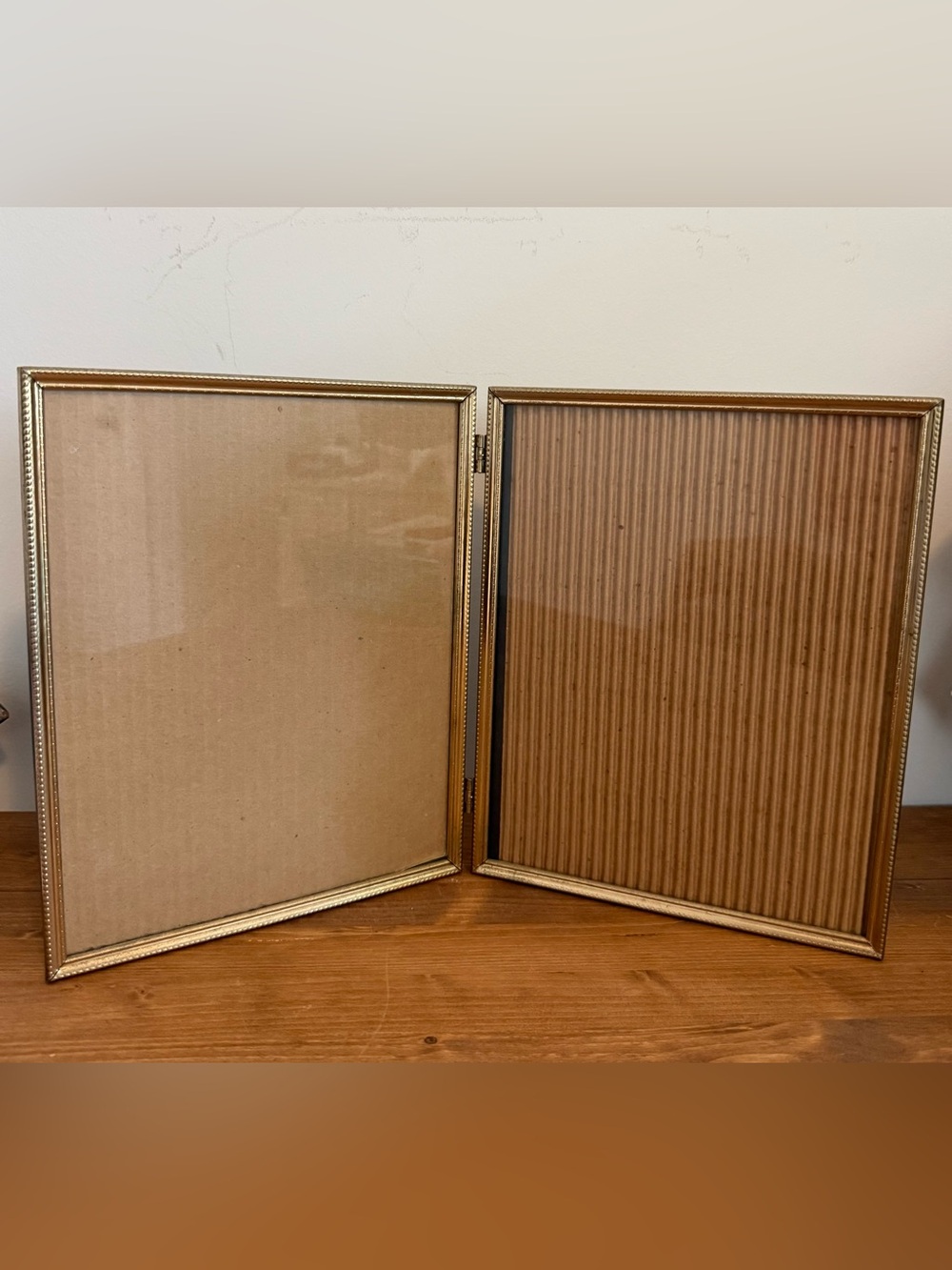 Vintage Gold Tone 8x10 Bi-Fold Hinged Picture Frame‎ Beaded Double